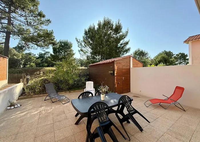 Maison Avec Piscine Chauffee, A 500m De La Et Proche Foret - Terrasse, Velos Inclus - Fr-1-652-3 *